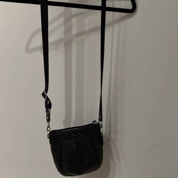 Coach leather purse - Picture 2 of 4